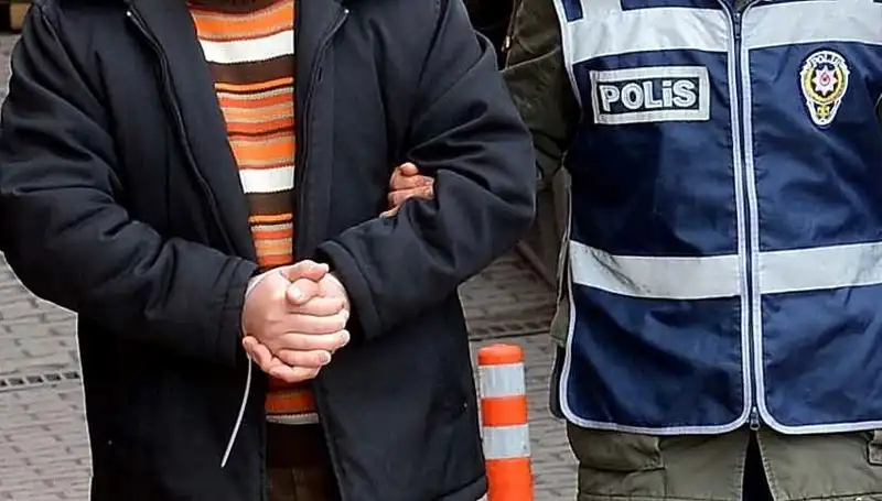 25 Yıl Hapisle Aranan Zanlı, Lüks Villasında Ele Geçirildi