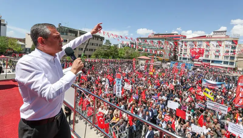 Özgür Özel'den Çarpıcı Açıklama: Örgütün Silah Bırakmasına Destek Veriyoruz!