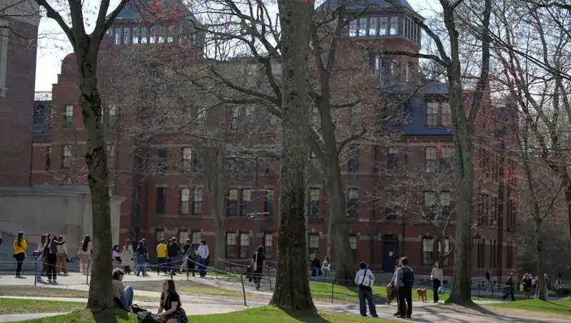 Harvard Üniversitesi’ne Yabancı Öğrenci Krizi: Kayıt Yetkisi Tehlikede!