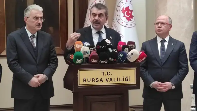 Çalışanların Protestolara Katılımı Yüzünden Yaptırım Uyarısı: Bakan Tekin Açıklamalarda Bulundu
