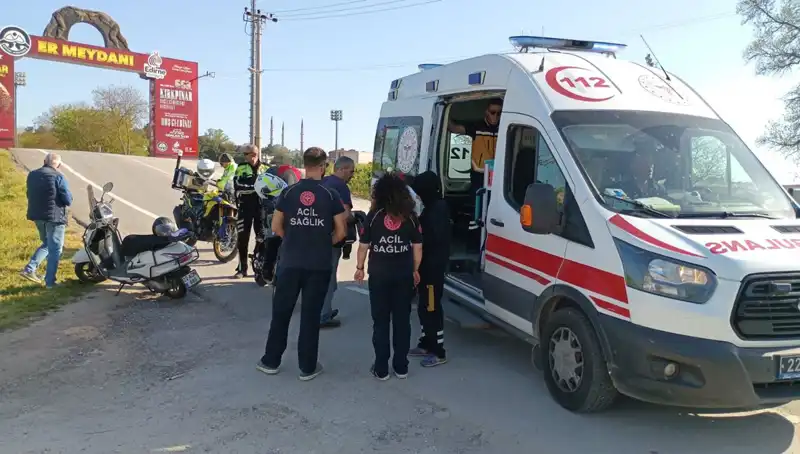 Edirne'de Motosiklet Kazası: Gençler Hayatını Kaybetti