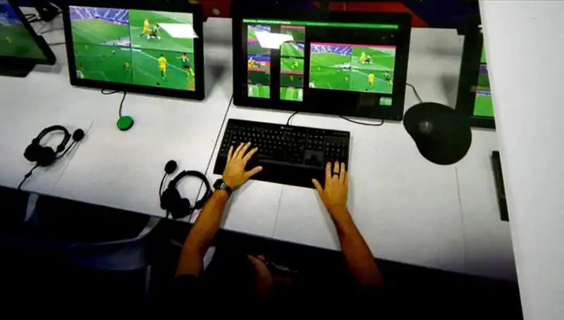 İtalya’da VAR Uygulaması: Futbolseverleri Neler Bekliyor?