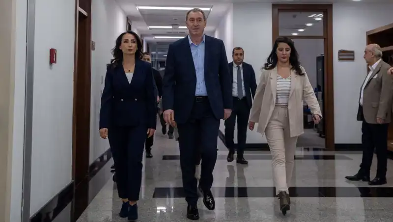DEM Parti Heyeti, Stratejik Görüşmeler İçin Yola Çıktı