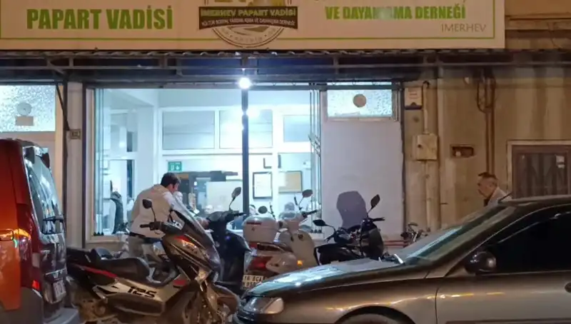 Lokalde Çıkan Bıçaklı Kavga: Bir Kişi Ağır Yaralandı