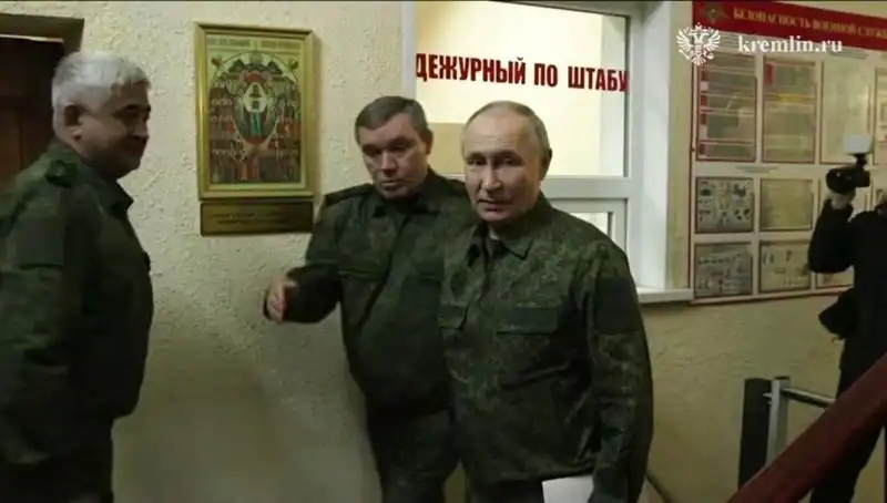 Putin’in Kursk Ziyareti: Savaşın Seyrini Değiştiren Geçmişe Dönüş