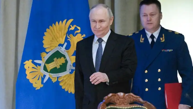 Putin'den Şok Açıklama: "Ya Rus Olun Ya Ülkeyi Terk Edin!"