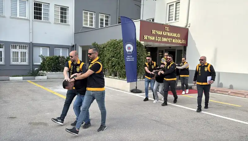 Elde Kurşun, Alacak Verecek Hesaplaşması: Evi Kurşunladılar!