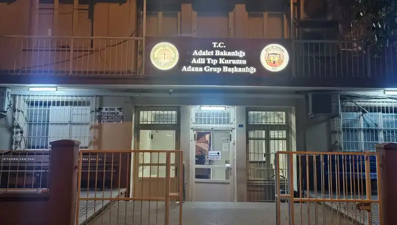 Sokak Ortasında Vurulmuş Halde Bulunan Genç, Hayat Mücadelesi Veriyor