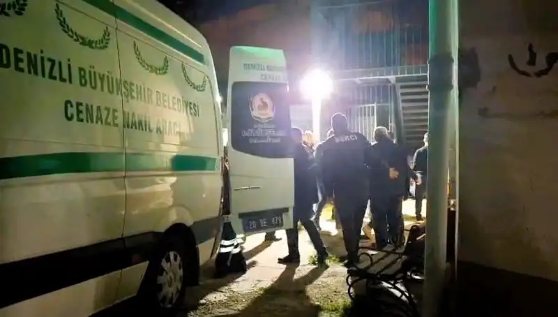 Besicinin Korkunç Ölümü: Yem Karma Makinesine Düşerek Hayatını Kaybetti