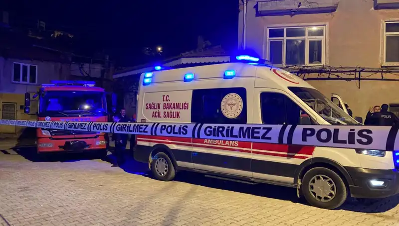 Yaşlı Adamın Gizemli Ölümü: Evinde Yanmış Halde Bulundu!